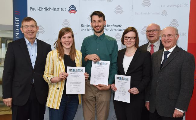 Young scientists from the Paul-Ehrlich-Institut received the Langen Young Scientists Prize 2019 (Source: B. Morgenroth / Paul-Ehrlich-Institut)